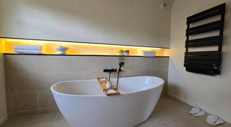 Fully equipped house with yard, terrace & jacuzzi | Pet-friendly — photo 3