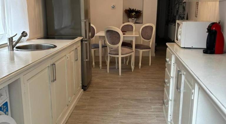 Rental apartment with patio | Pet-friendly — photo 3