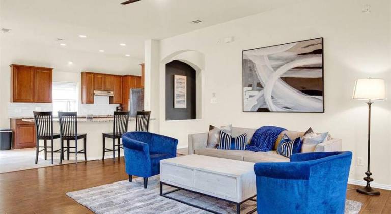 Charming villa with pool | Dogs allowed in Frisco, TX