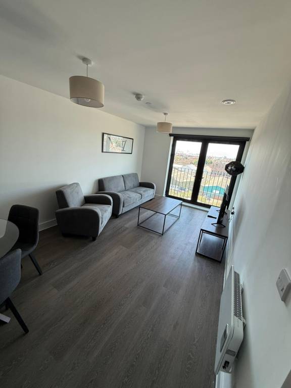 Modern & Convenient 2 Bedroom Liverpool Apartment