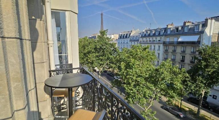 Holiday apartment with 2 rooms for 6 persons in Issy-les-Moulineaux