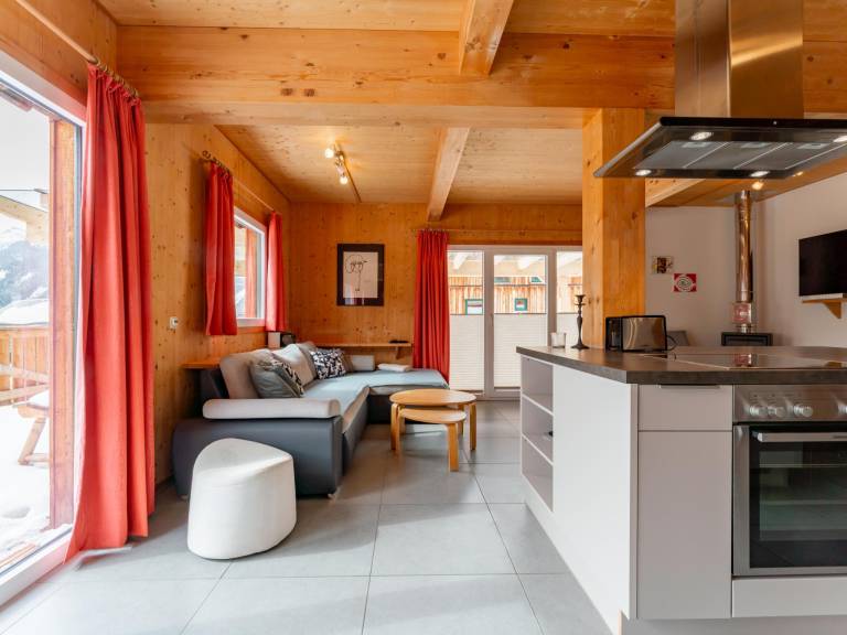 Chalet on the ski slopes with sauna and hot tub — photo 4