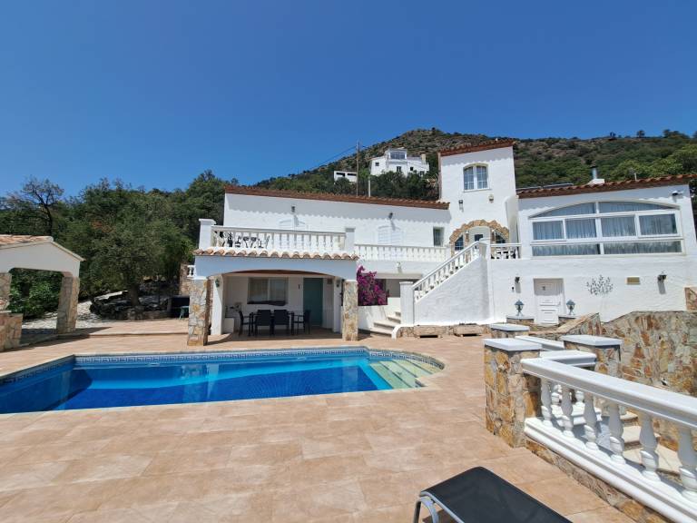 Villa  Roses