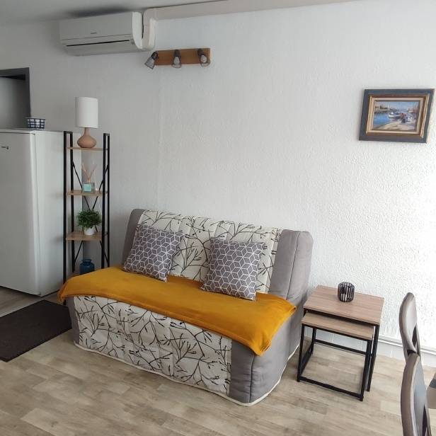 Holiday apartment with BBQ & patio — photo 5