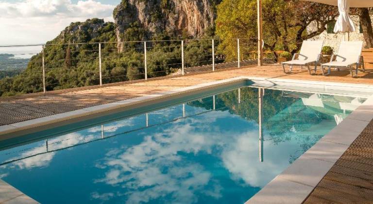 Villa with pool | Pet-friendly — photo 3