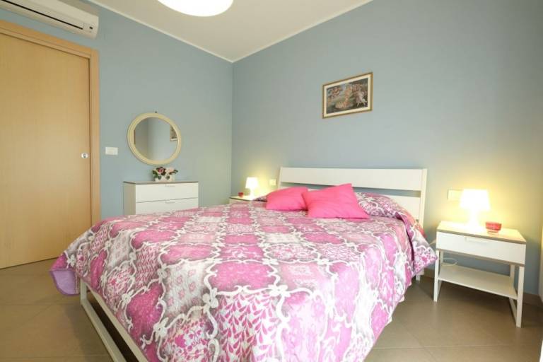 Apartment with 2 rooms for 4 persons — photo 5