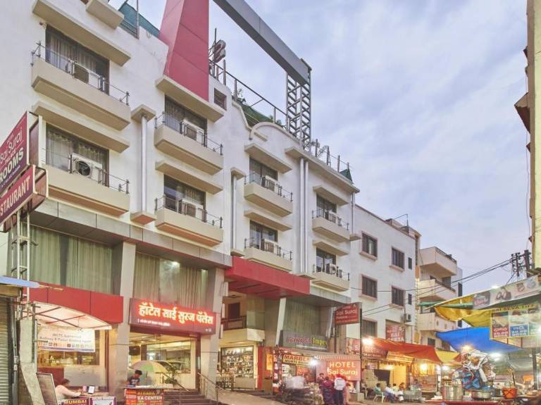 HOTEL SAI SURAJ PALACE in Rahata