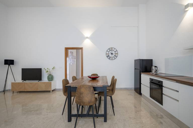 Piazza del Mare - Spacious & Bright Stay near Bari’s Waterfront — photo 4
