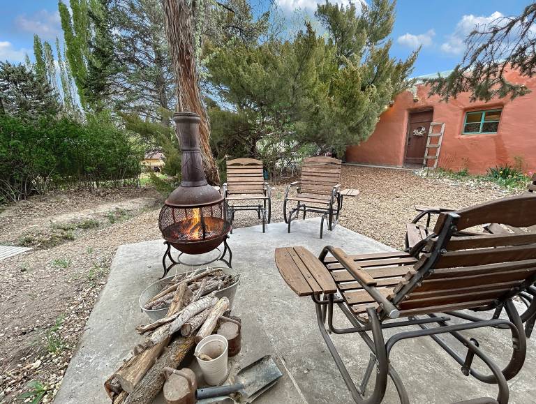 Duplex with yard & grill | Dogs allowed — photo 5