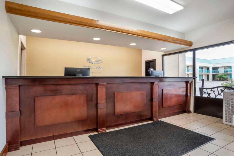 Econo Lodge Moss Point - Pascagoula — photo 4
