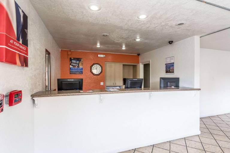 Motel 6 Albuquerque, NM - Northeast — photo 4