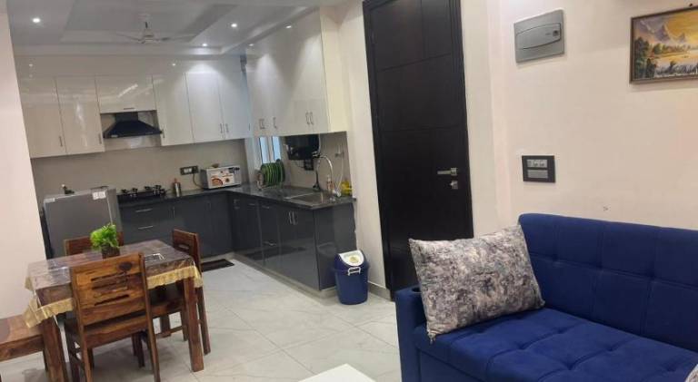 Mountain View-Branded Residency-Entire Flat 2KingBeds 2Washrooms Lift Parking Kitchen Tapovan — photo 2