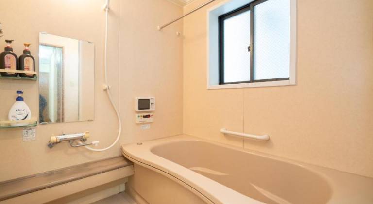 Villa with jacuzzi — photo 4