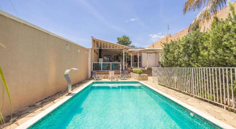 Casa 4 Quartos c/ Varanda Gourmet e Piscina in Caldas Novas