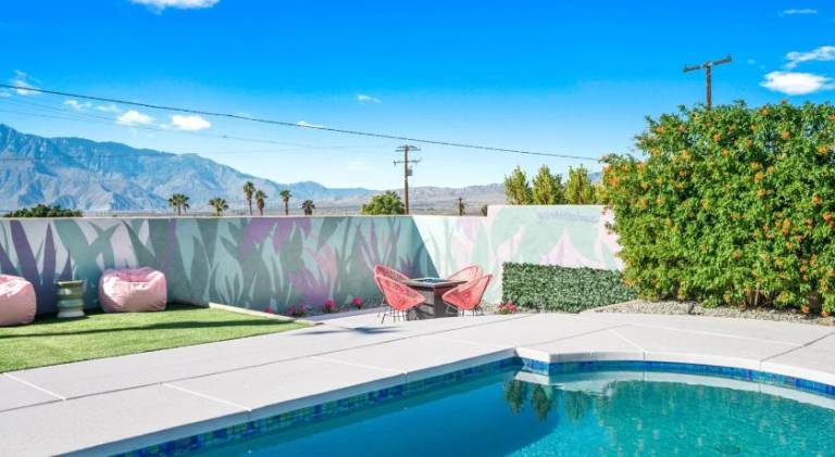 House with private pool, yard & BBQ in Desert Hot Springs, CA