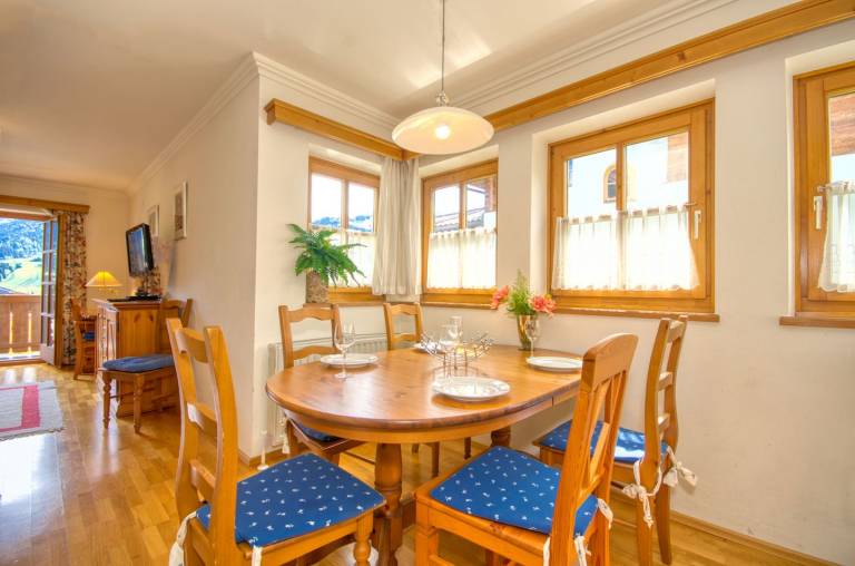 Apartment in Apart-Hotel complex, panoramic views, sunny location, swimming pool — photo 4