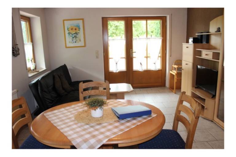 Ferienwohnung 2 mit Gemeinschaftspool und WLAN