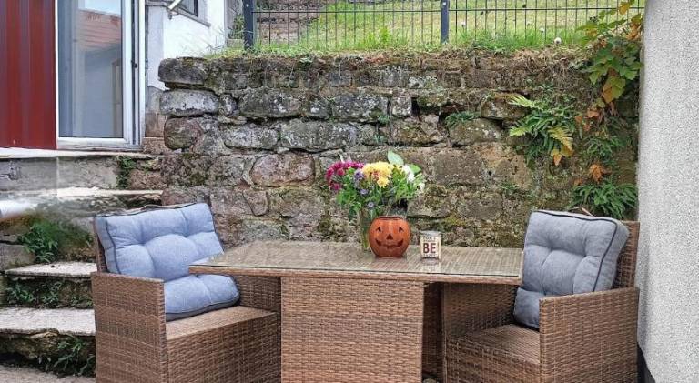 Rental apartment with 2 rooms for 4 persons in Neunkirchen