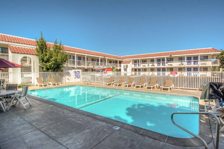 Motel 6 Redding, CA - South in Redding, CA