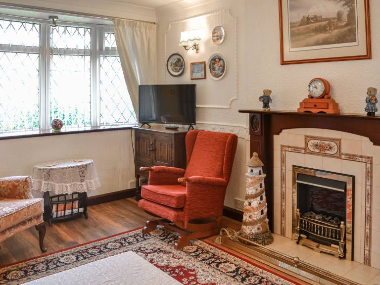 Family-friendly nice cottage with yard | River view | Pet-friendly — photo 2