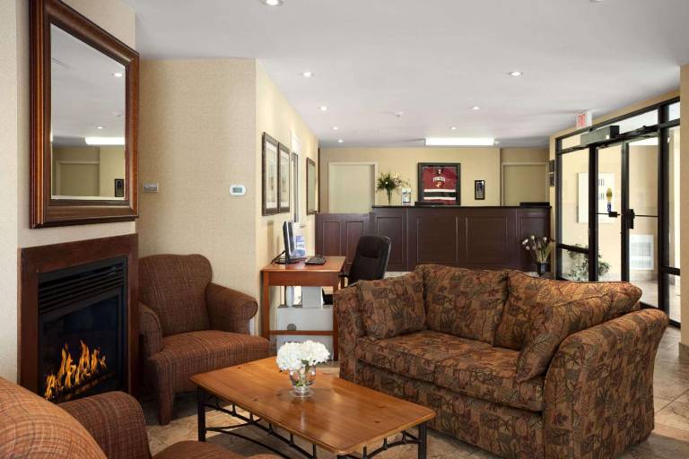 Travelodge by Wyndham Trenton — photo 2