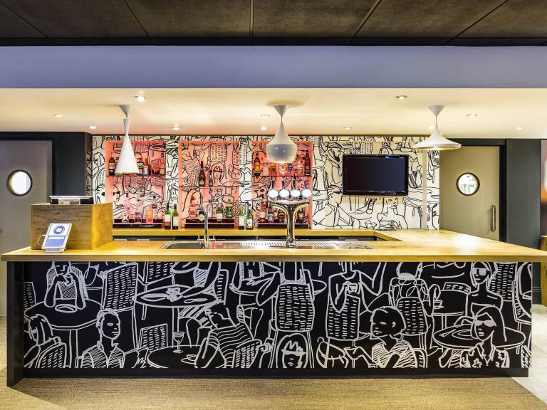Ibis Leeds Centre Hotel — photo 2