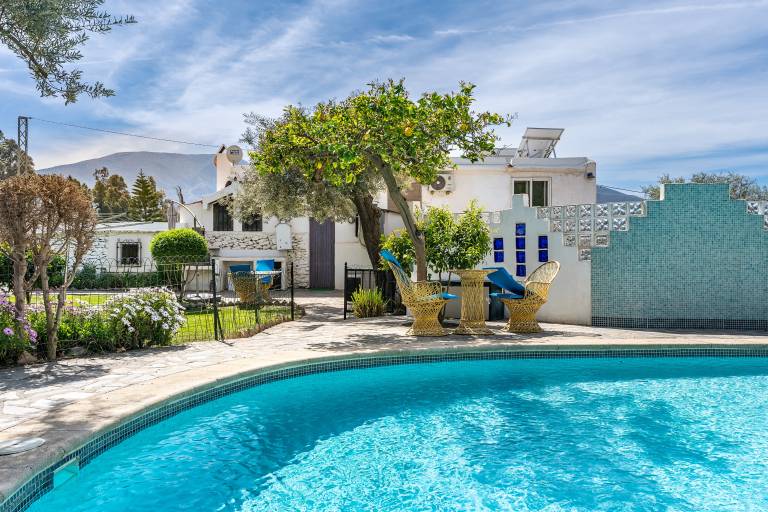 Holiday Cottage 'El Nido' with Pool, Mountain View & Wi-Fi in Granada