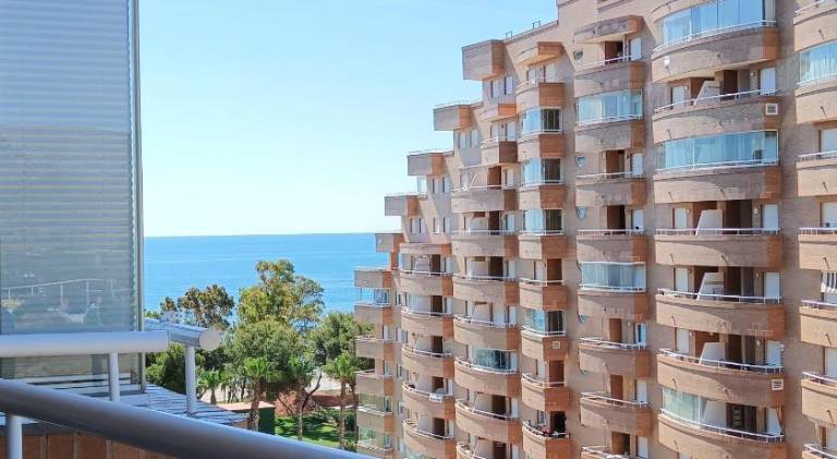 Rental apartment with patio, yard & pool | Beach nearby | Pets are welcome in Oropesa del Mar