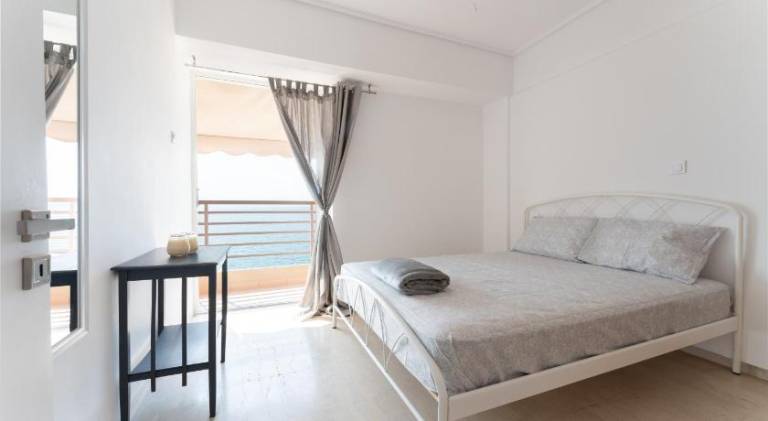 Holiday apartment with 2 rooms for 3 persons in Loutraki-Agioi Theodoroi