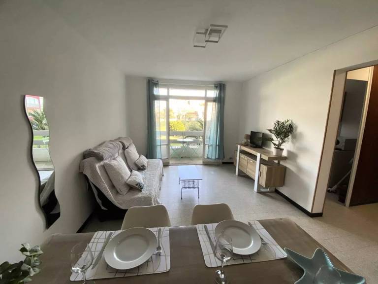 Rental apartment | Beach nearby | Pets allowed in Canet-en-Roussillon