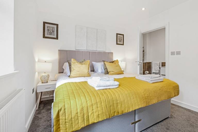 Apartment  Uxbridge