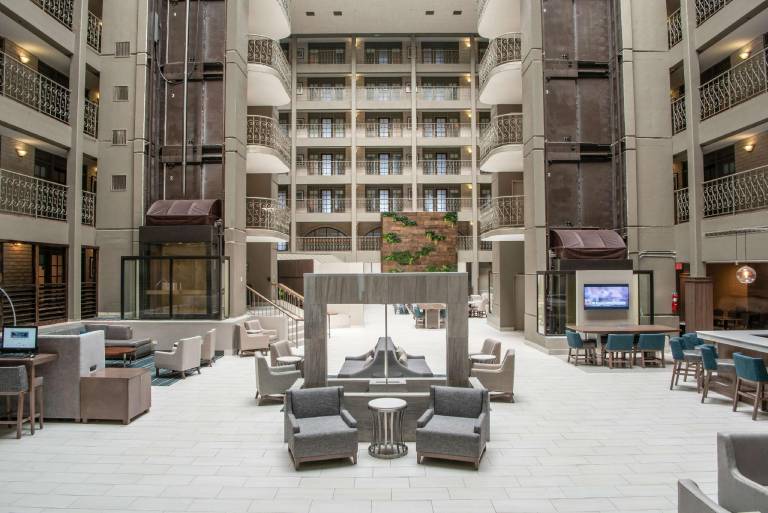 Embassy Suites by Hilton Chicago Schaumburg Woodfield — photo 3