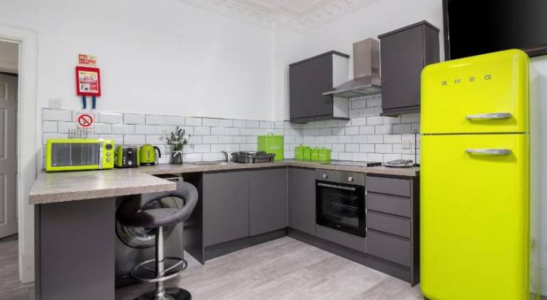 Holiday apartment with 3 rooms for 5 persons — photo 2