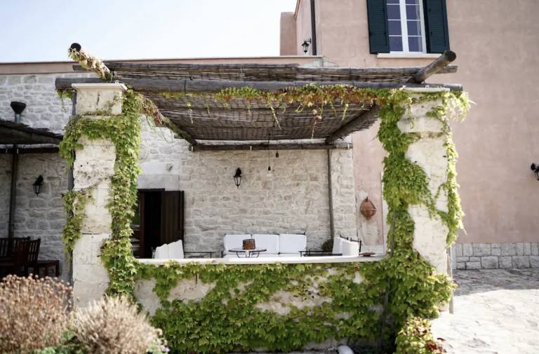 Villa with garden, barbeque & patio | Sea view — photo 2