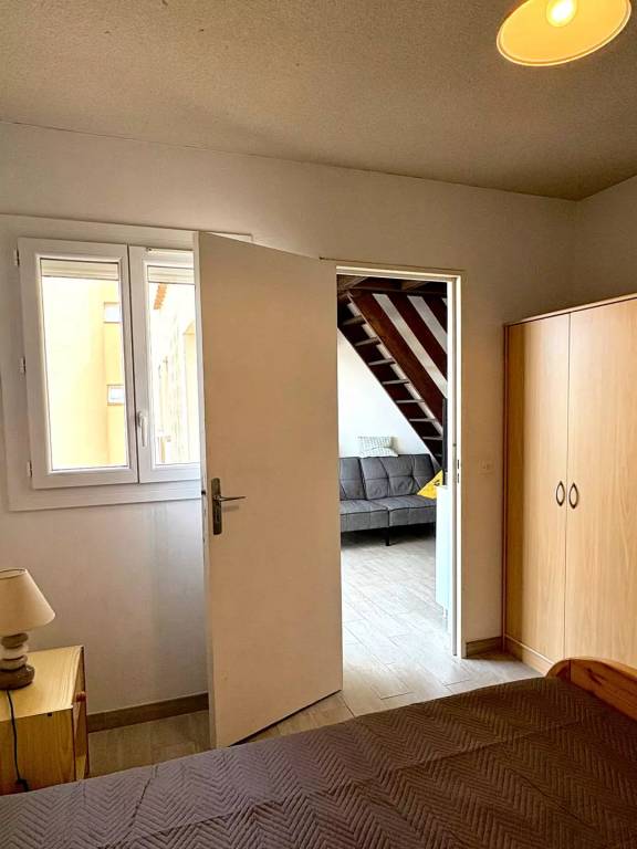 Apartment with garden — photo 5