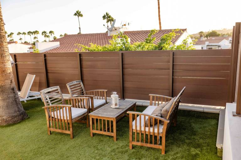 Rental apartment with barbecue, terrace & yard — photo 4