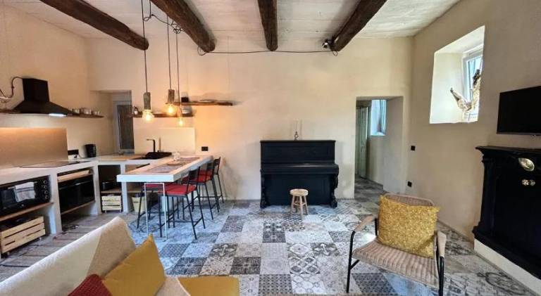 Lovely holiday apartment with patio | Pet-friendly in Arona