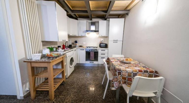 Apartment with 1 room for 4 persons — photo 4