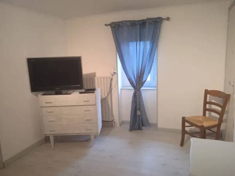 Cozy House Near Charron with Garden, 100 m² — photo 4