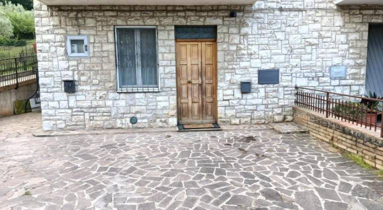 Holiday apartment with 2 rooms for 4 persons in Assisi