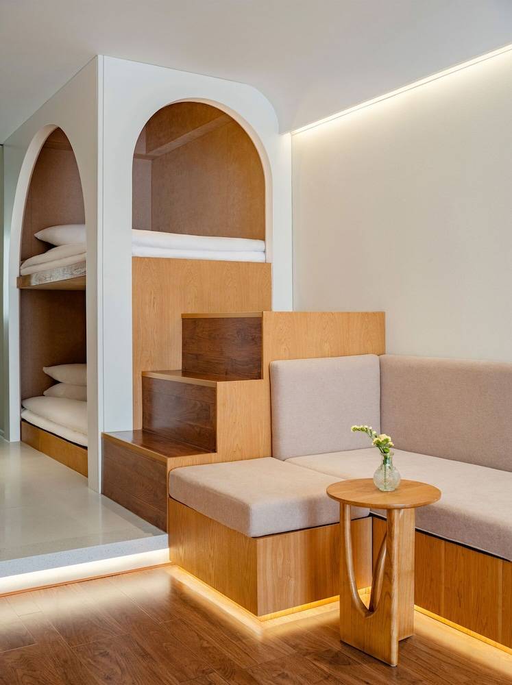 Bed and breakfast  Longhu