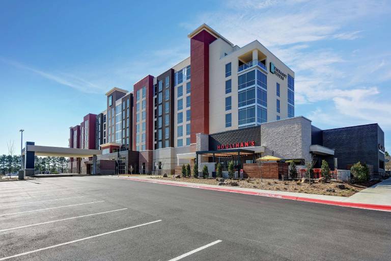 Embassy Suites Jonesboro Red Wolf Convention Center in Jonesboro, AR