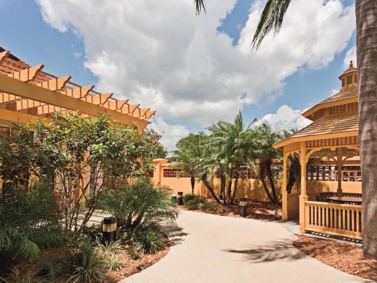 La Quinta Inn & Suites by Wyndham Lakeland West — photo 5