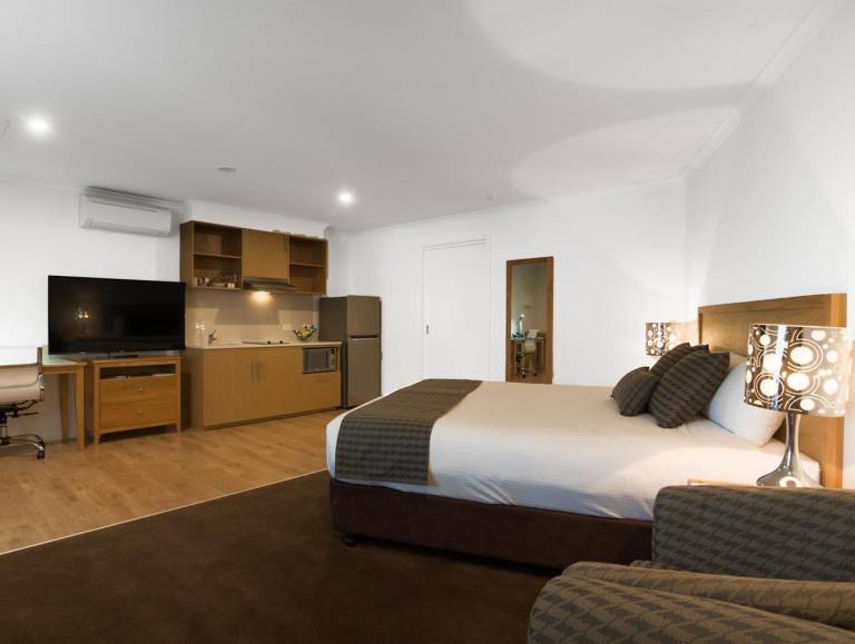 New Crossing Place Motel