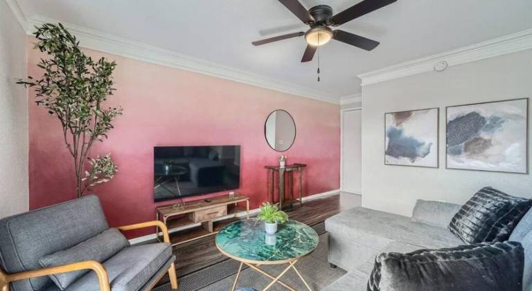 Rental apartment with pool | Pets are welcome in Austin, TX