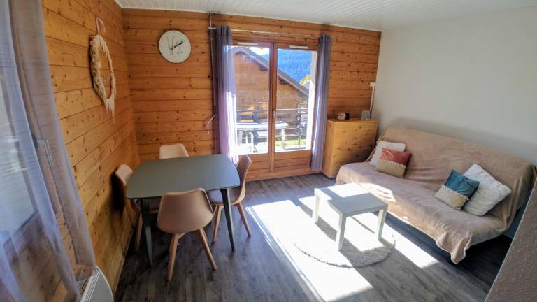 Holiday apartment with patio — photo 2