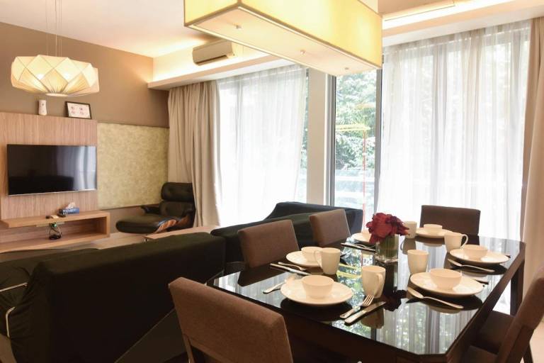 Vacation home with pool | Close to Petaling Street | Suitable for remote work | Pets allowed — photo 3