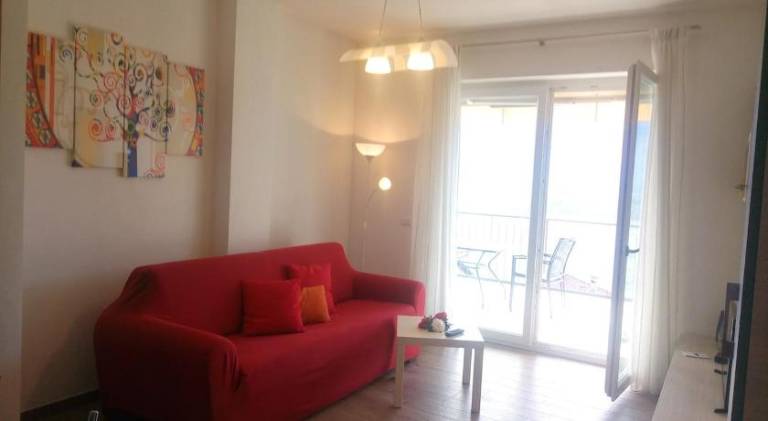 Fully equipped apartment with private pool, garden & grill | Pets are welcome in Gravedona