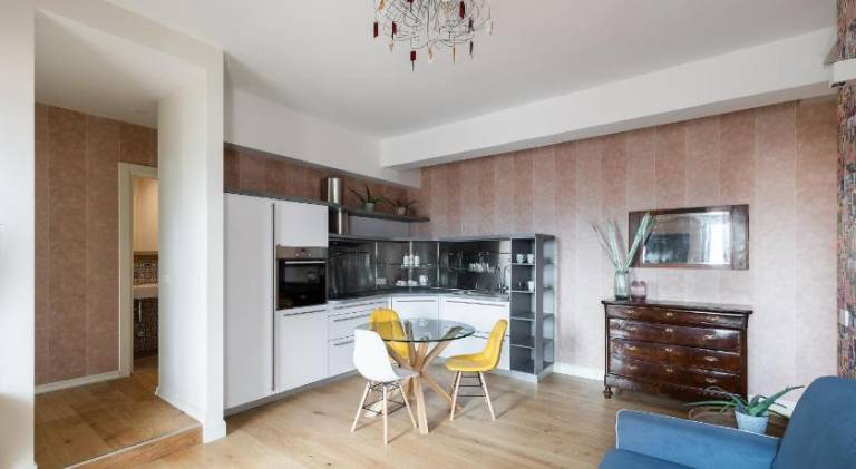 Fully equipped charming apartment with terrace | Next to Como Cathedral | Perfect for remote work | Dogs allowed — photo 2