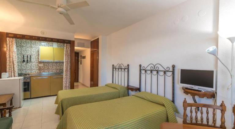 Rental apartment with patio & pool | Close to the beach | Pets are welcome in Almunecar